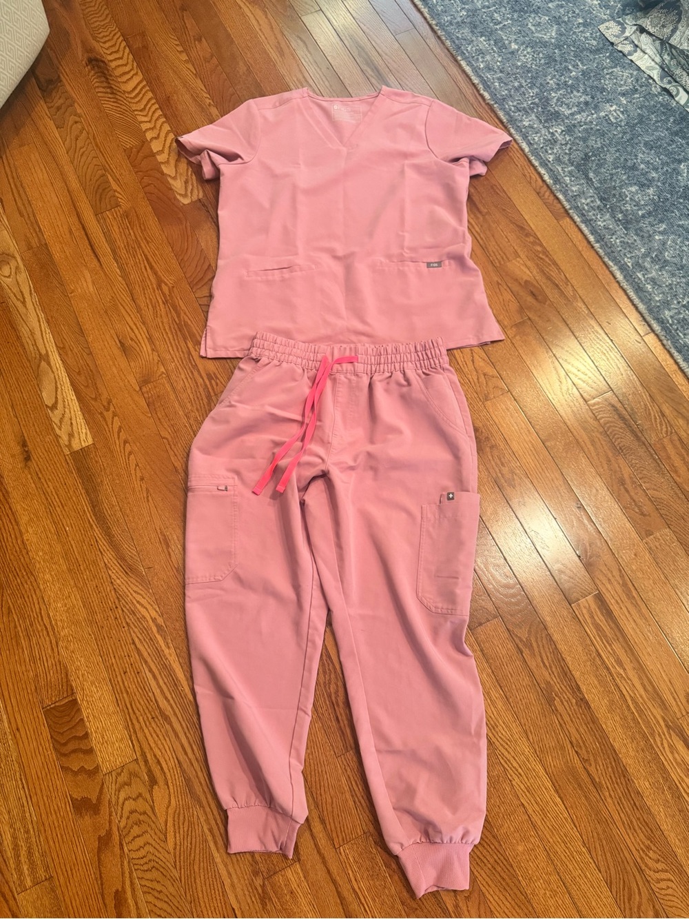 Women's Figs Chalk Pink Scrub Jogger Pants - Comfortable Utility Pocket Design